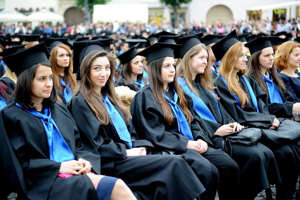 Girl Tips: For The 2016 Graduate